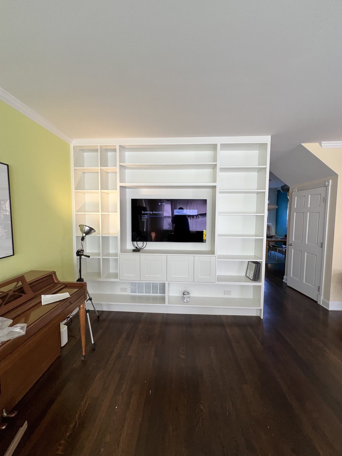 TV and Library Built-In